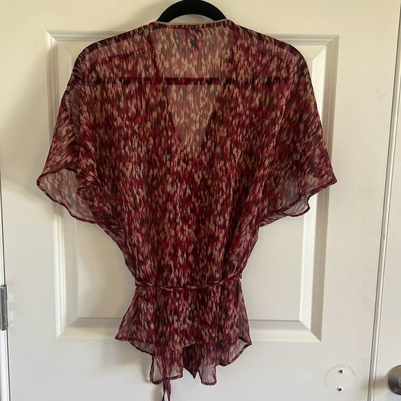 Converse Red Sheer Short Sleeve Button Down Blouse Size Small - Picture 6 of 6